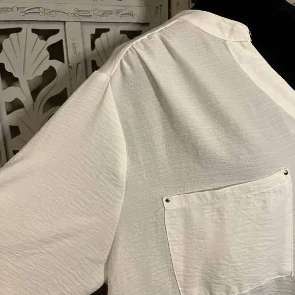 ADRIENNE VITTADINI CLASSY & SASSY PURE WHITE WIDE LONG SLEEVE PLUS TOP - Picture 5 of 10